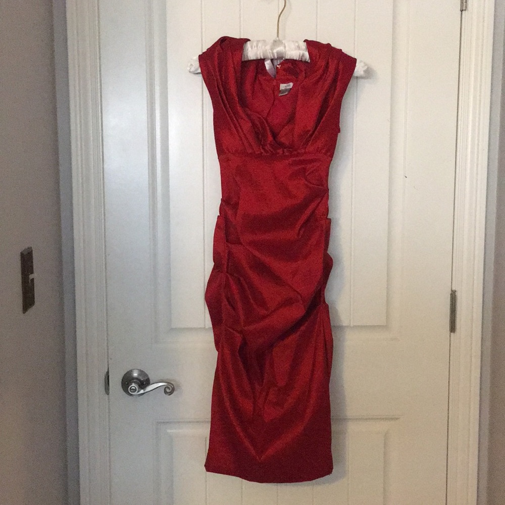 Cache size 0 red ruffled dress.